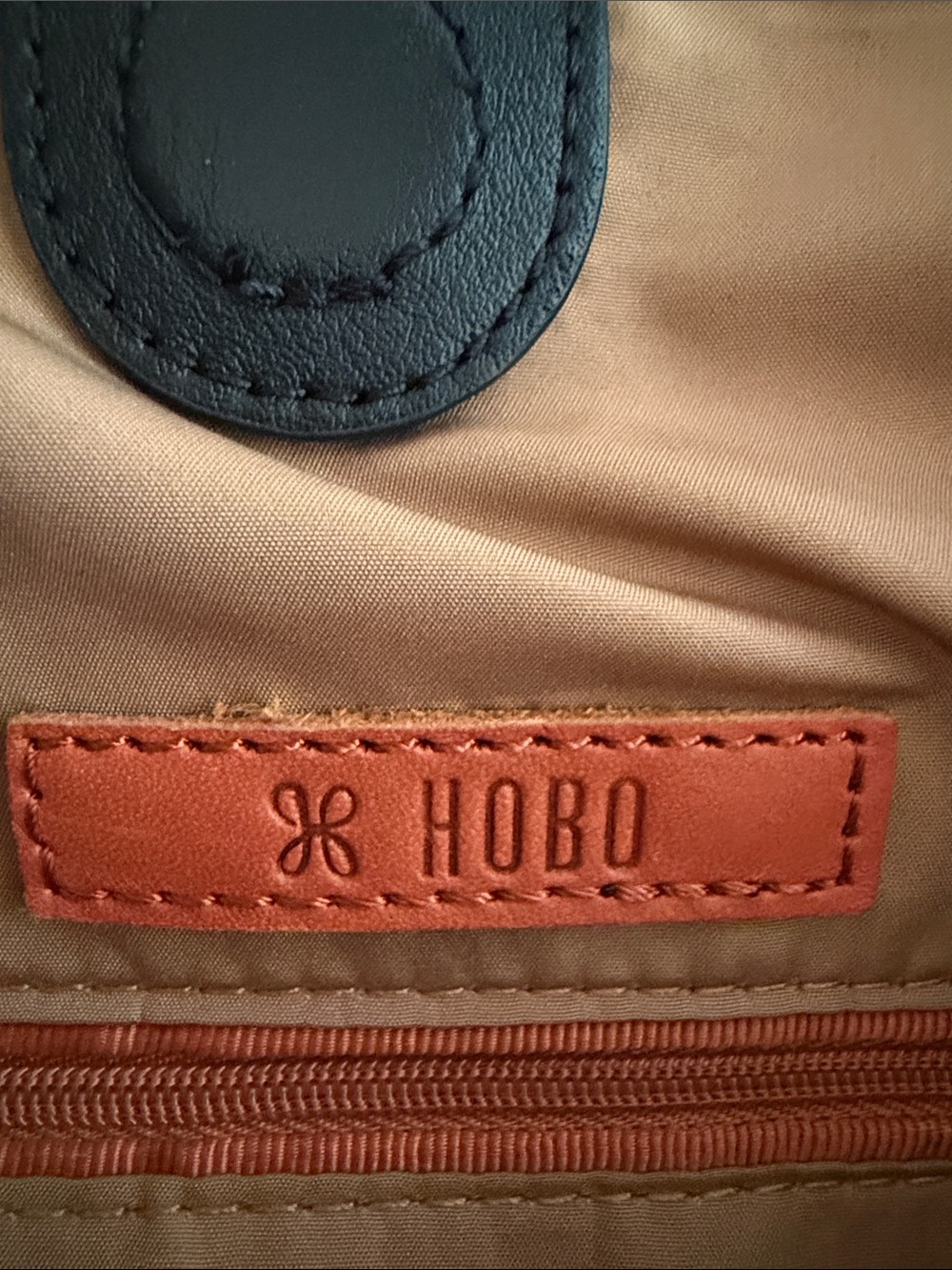Hobo Kingston Black Leather Medium Size Tote Bag - Picture 8 of 11